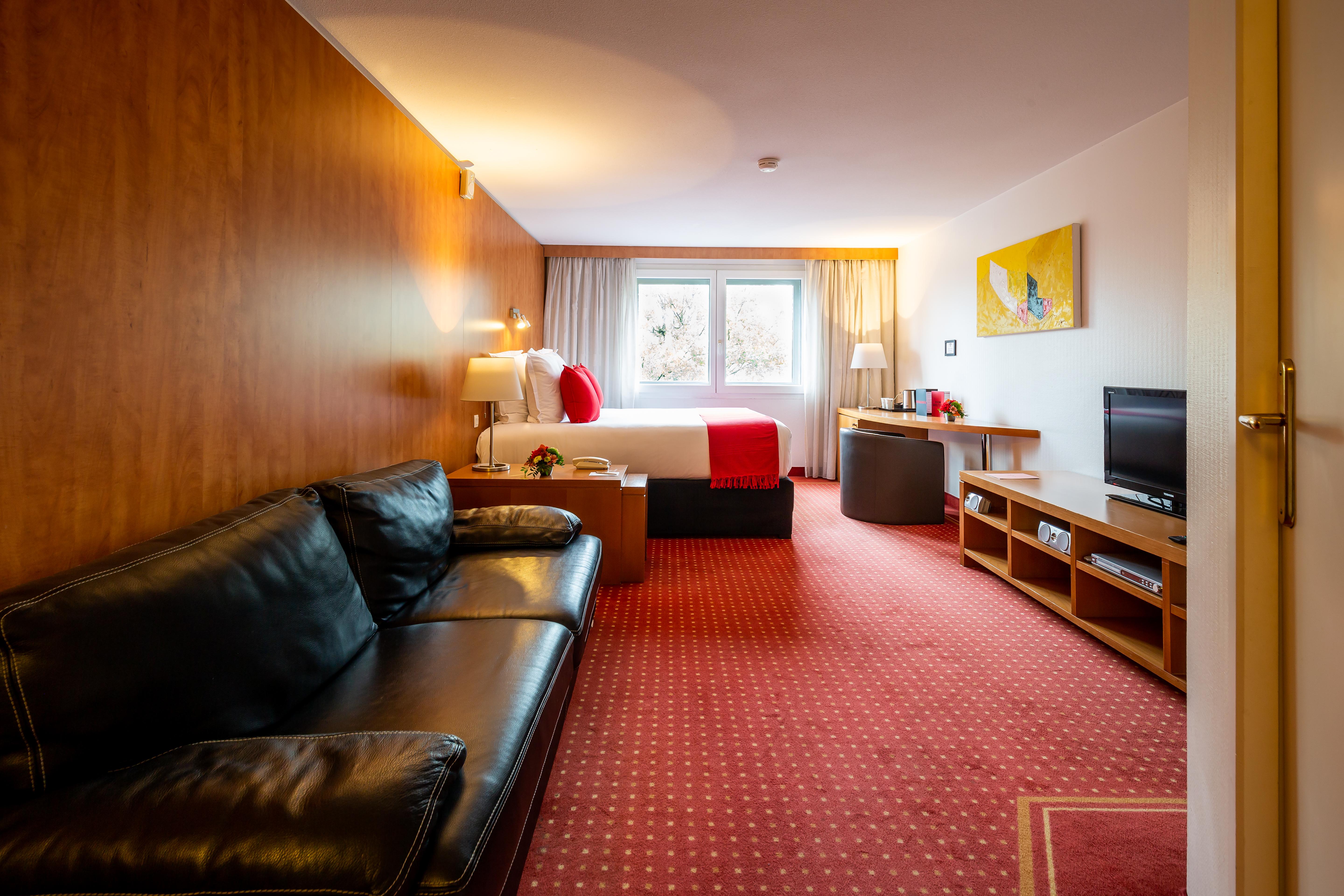 Mérignac Le M & Spa Bordeaux Aeroport By Hotels & Preference מראה חיצוני תמונה