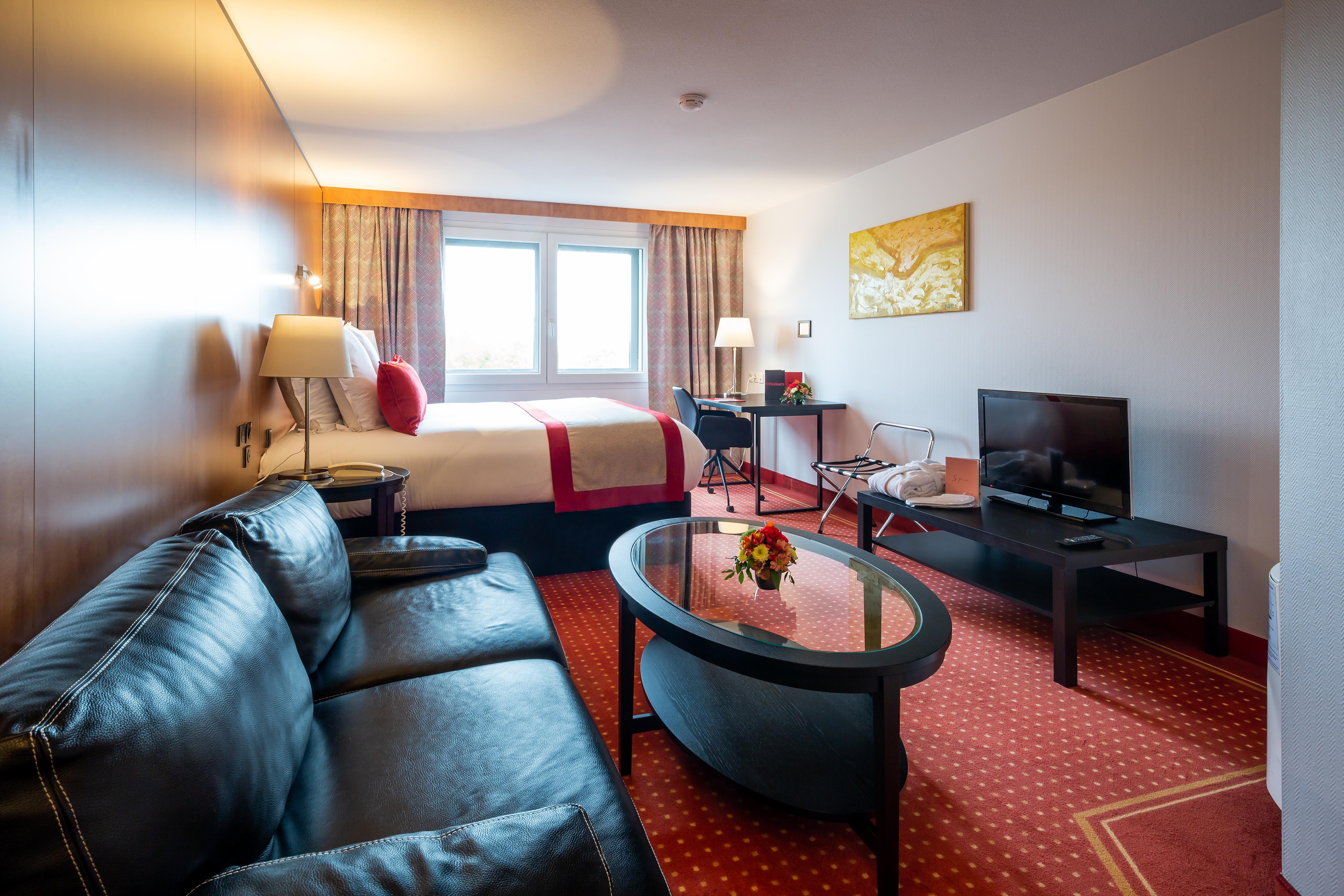 Mérignac Le M & Spa Bordeaux Aeroport By Hotels & Preference מראה חיצוני תמונה