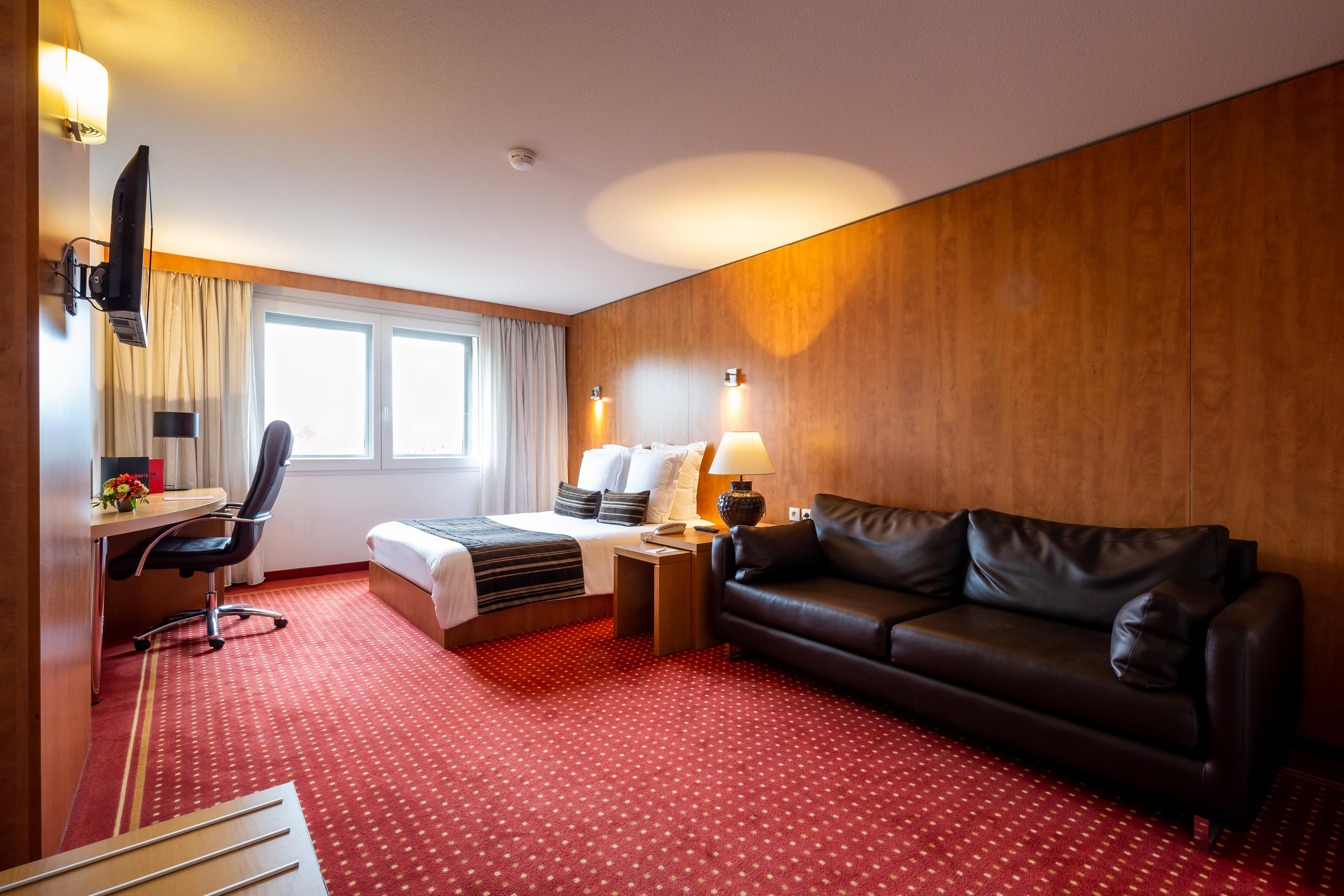 Mérignac Le M & Spa Bordeaux Aeroport By Hotels & Preference מראה חיצוני תמונה