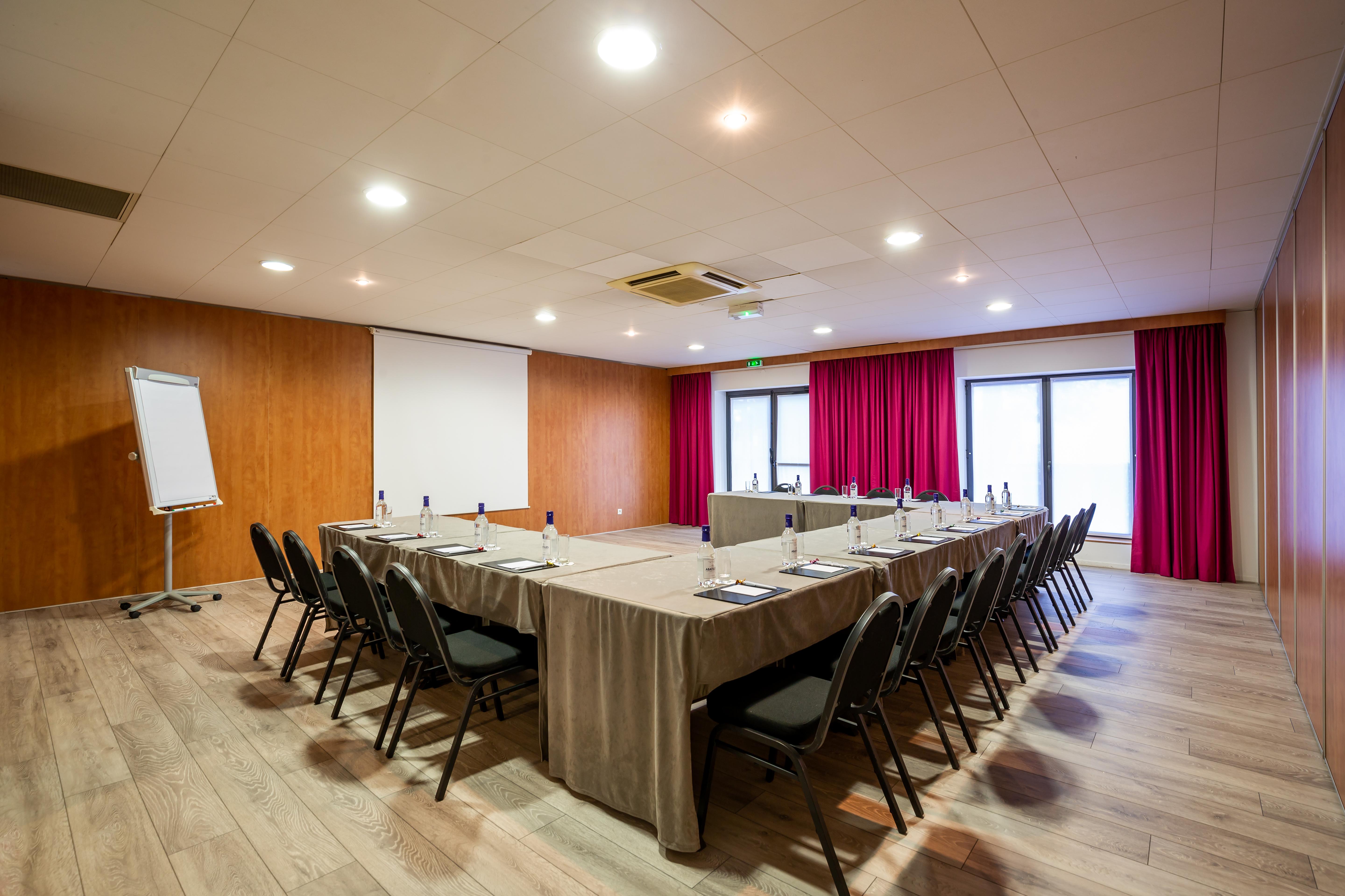 Mérignac Le M & Spa Bordeaux Aeroport By Hotels & Preference מראה חיצוני תמונה
